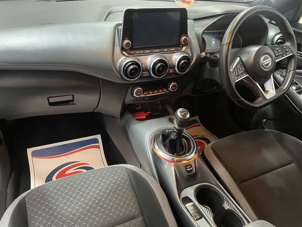 Nissan Juke Hatchback 1.0 Dig-t N-connecta Grey #4