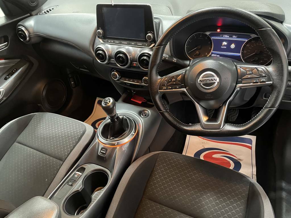 Nissan Juke Hatchback 1.0 Dig-t N-connecta Grey #3