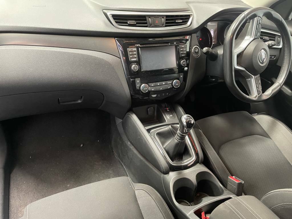 Nissan Qashqai Hatchback 1.2 Dig-t N-connecta Blue #4