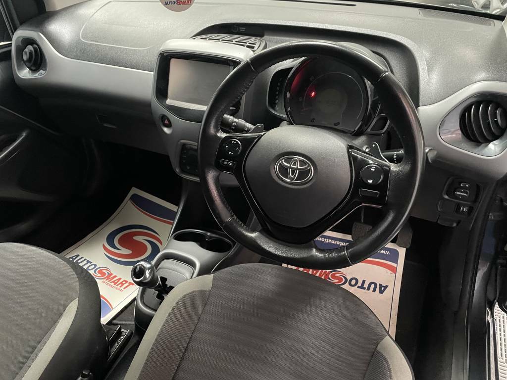 Toyota Aygo Hatchback Red #3