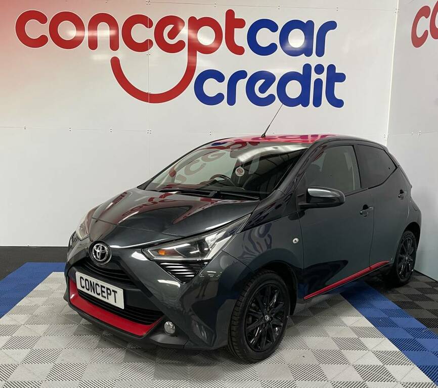 Toyota Aygo Hatchback Red #1