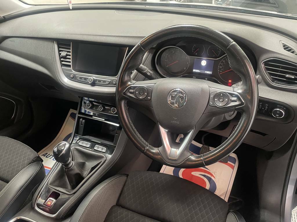 Vauxhall Grandland X Hatchba 1.5 Turbo D Sport Nav Grey #3