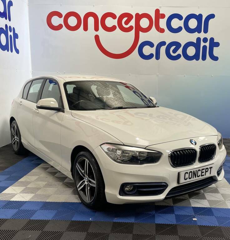 BMW 1 Series Hatchback 118I 1.5 Sport White #2