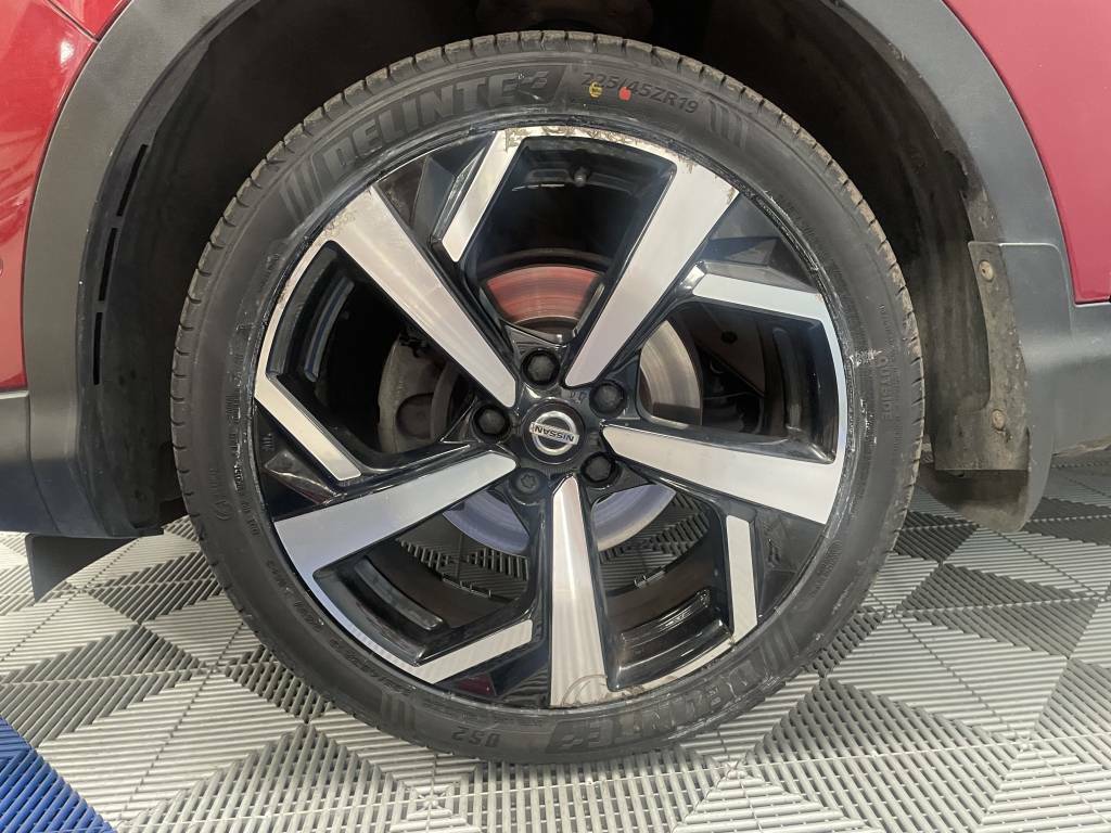 Nissan Qashqai Hatchback 1.3 Dig-t 160 Tekna Red #5
