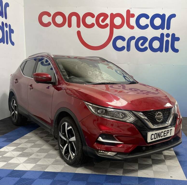 Nissan Qashqai Hatchback 1.3 Dig-t 160 Tekna Red #2