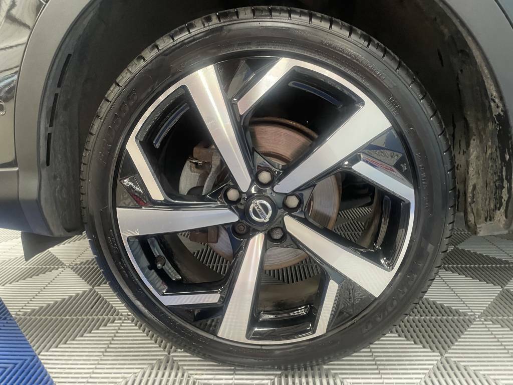 Nissan Qashqai Hatchback 1.3 Dig-t Tekna Black #5