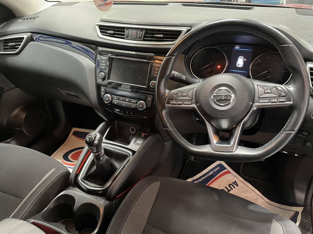 Nissan Qashqai Hatchback 1.5 Dci 115 Acenta Premium Red #3