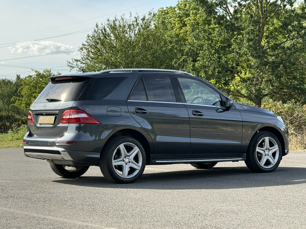 Mercedes-Benz M Class 4X4 3.0 Ml350 V6 Bluetec Amg Line G-tronic 4Wd Eur White #22