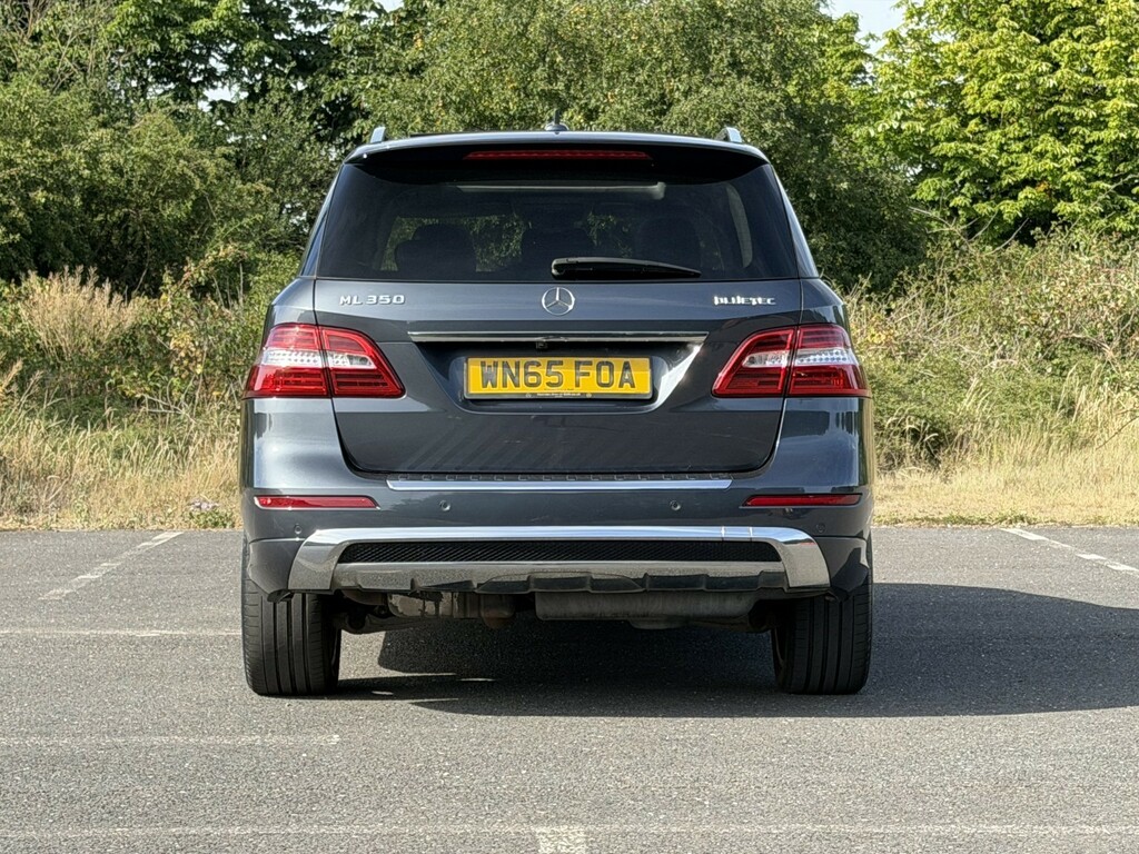 Mercedes-Benz M Class 4X4 3.0 Ml350 V6 Bluetec Amg Line G-tronic 4Wd Eur White #8