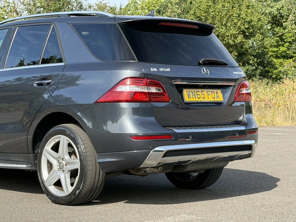 Mercedes-Benz M Class 4X4 3.0 Ml350 V6 Bluetec Amg Line G-tronic 4Wd Eur White #49