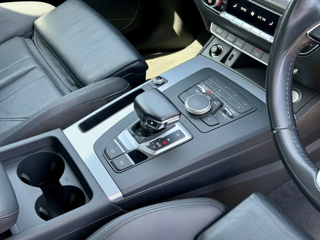 Audi Q5 S Line White #23