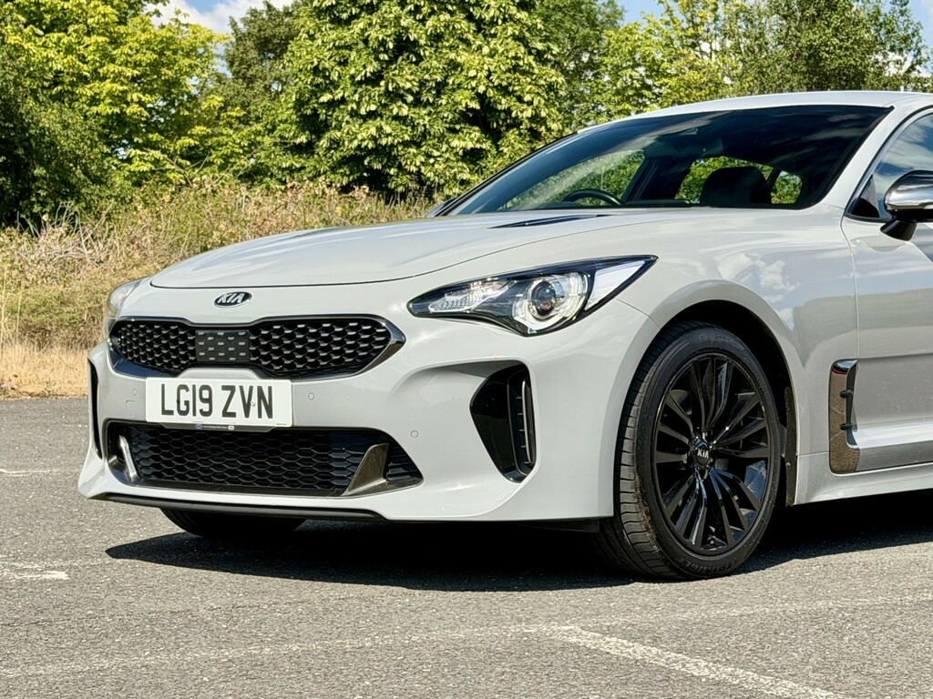 Kia Stinger  White #16