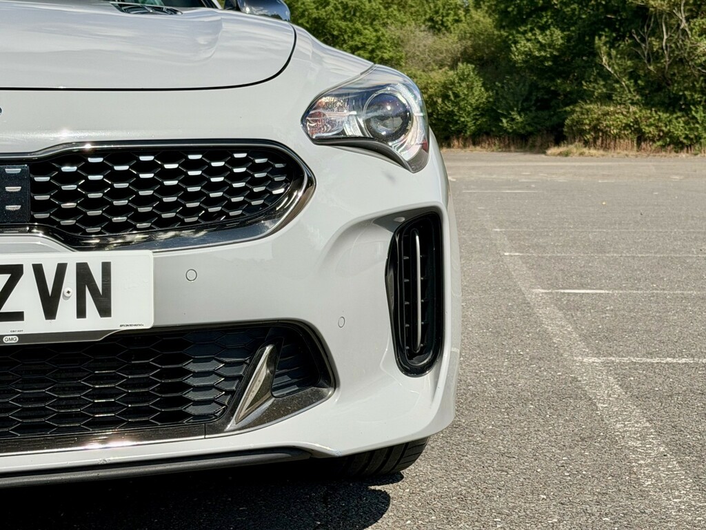 Kia Stinger  White #26