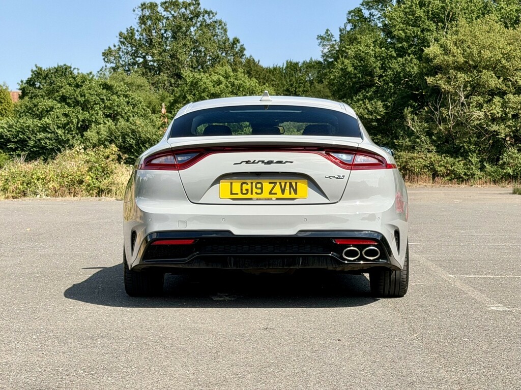 Kia Stinger  White #8