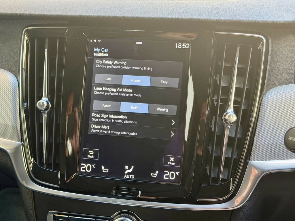 Volvo V90 2017 2.0 D5 Powerpulse Pro Estate Silver #46
