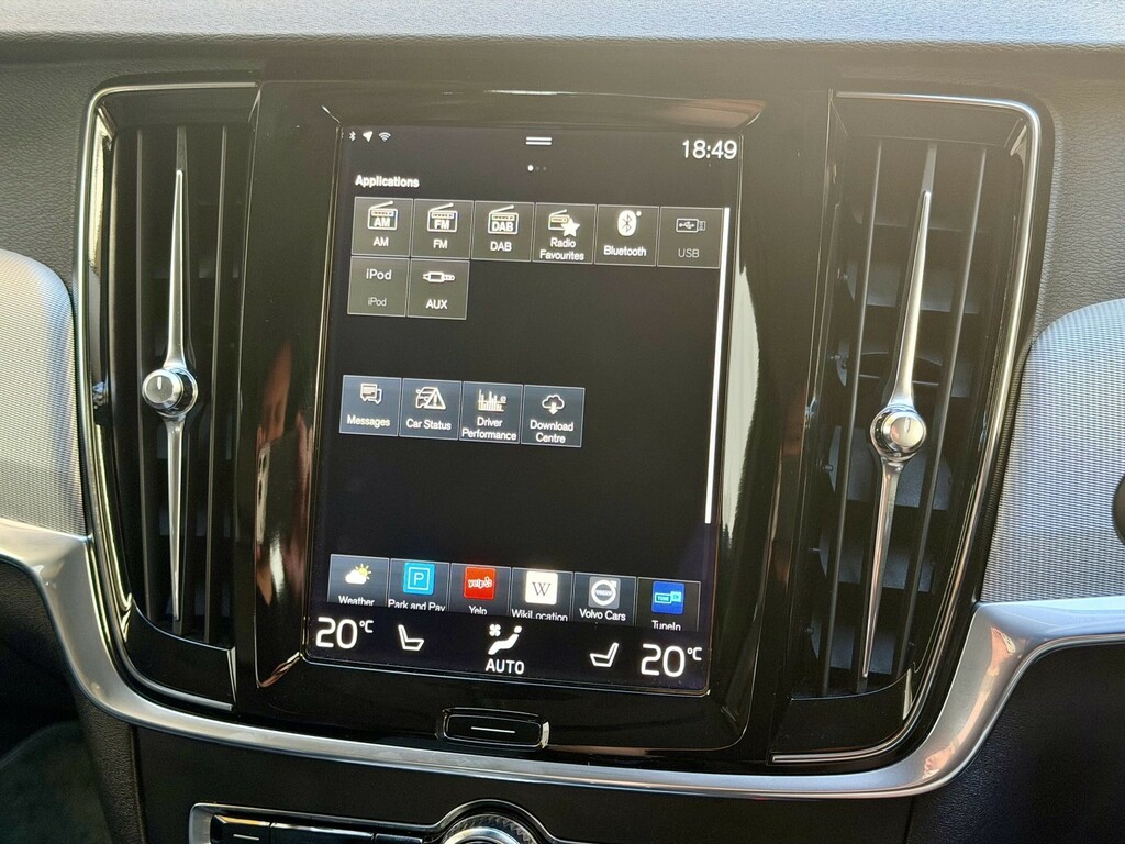 Volvo V90 2017 2.0 D5 Powerpulse Pro Estate Silver #41