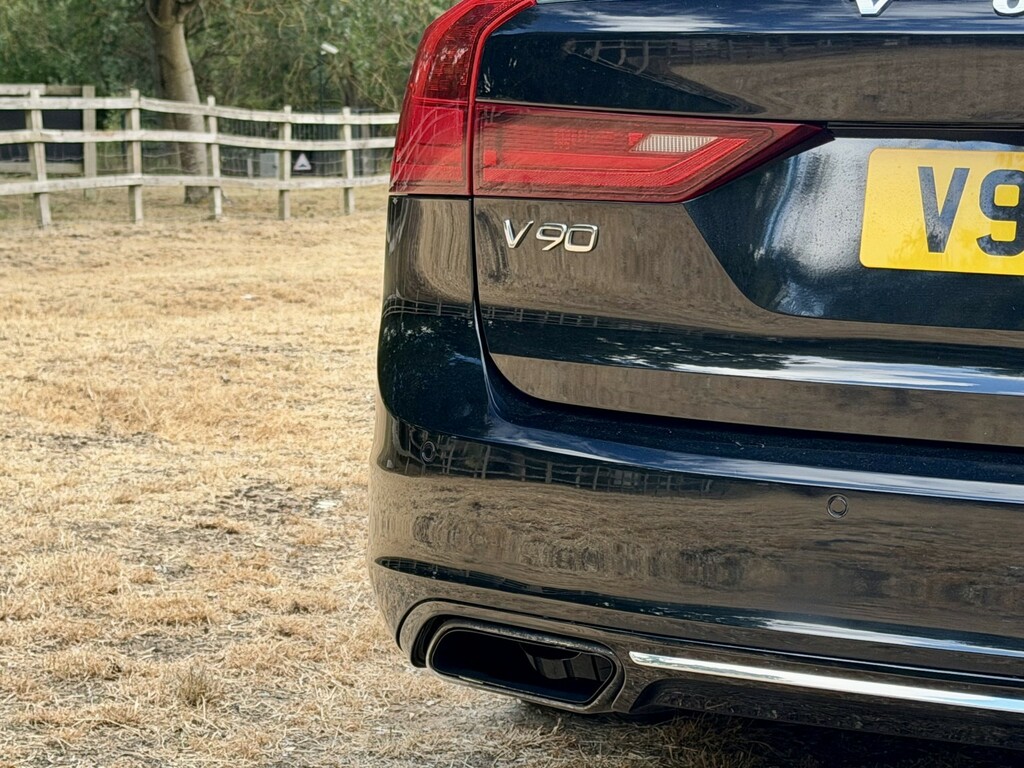 Volvo V90 2017 2.0 D5 Powerpulse Pro Estate Silver #59