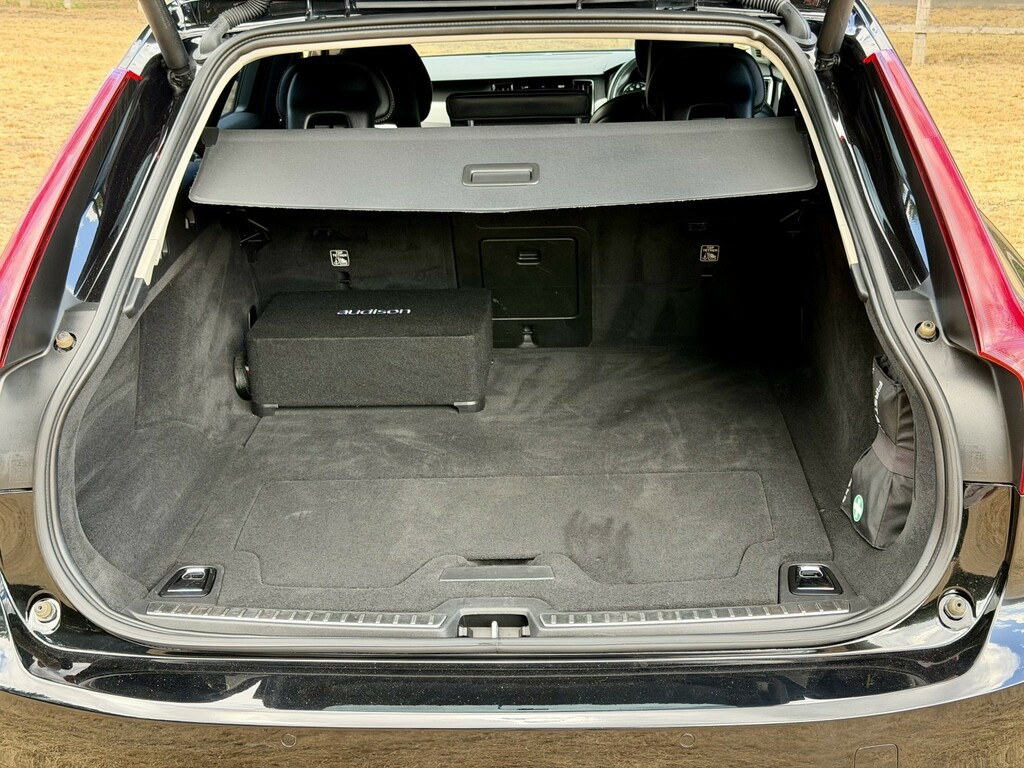 Volvo V90 2017 2.0 D5 Powerpulse Pro Estate Silver #17