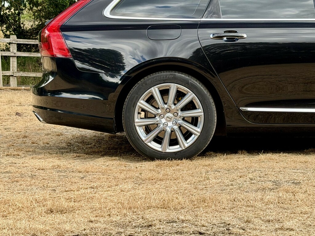 Volvo V90 2017 2.0 D5 Powerpulse Pro Estate Silver #57