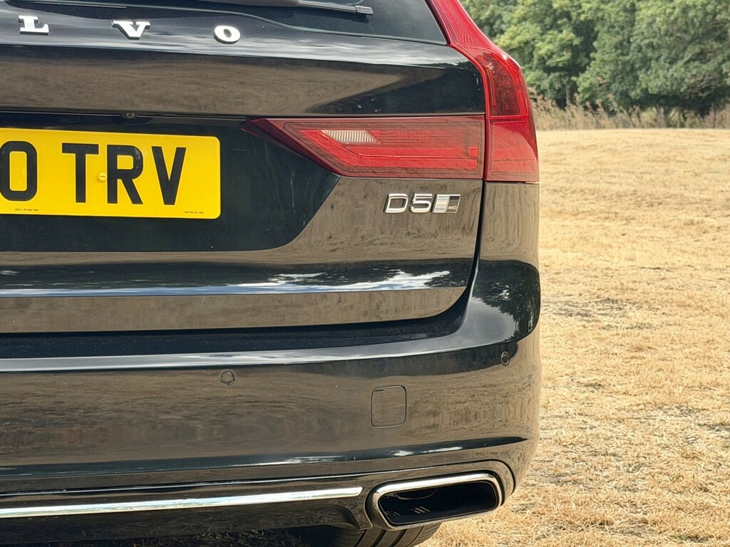 Volvo V90 2017 2.0 D5 Powerpulse Pro Estate Silver #60