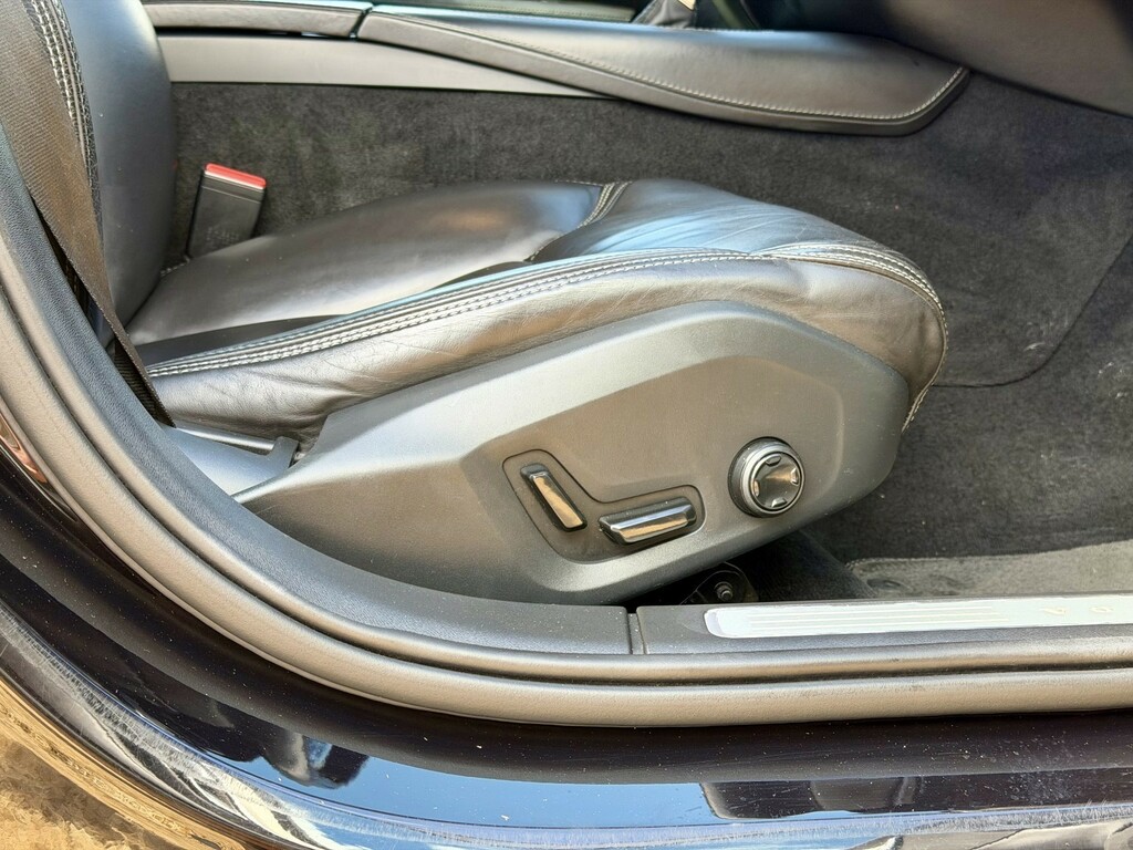 Volvo V90 2017 2.0 D5 Powerpulse Pro Estate Silver #28