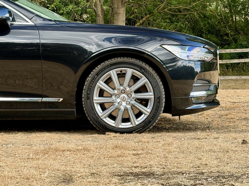 Volvo V90 2017 2.0 D5 Powerpulse Pro Estate Silver #55