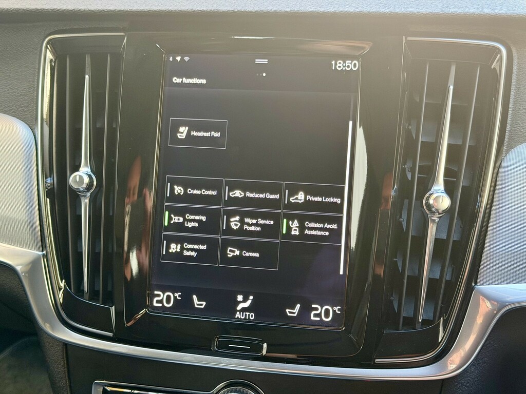 Volvo V90 2017 2.0 D5 Powerpulse Pro Estate Silver #43