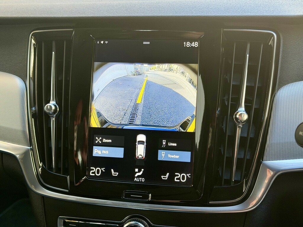 Volvo V90 2017 2.0 D5 Powerpulse Pro Estate Silver #39
