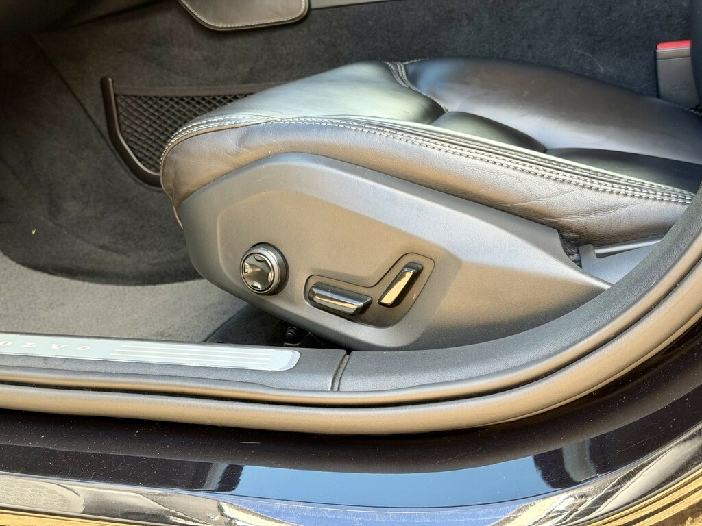 Volvo V90 2017 2.0 D5 Powerpulse Pro Estate Silver #29
