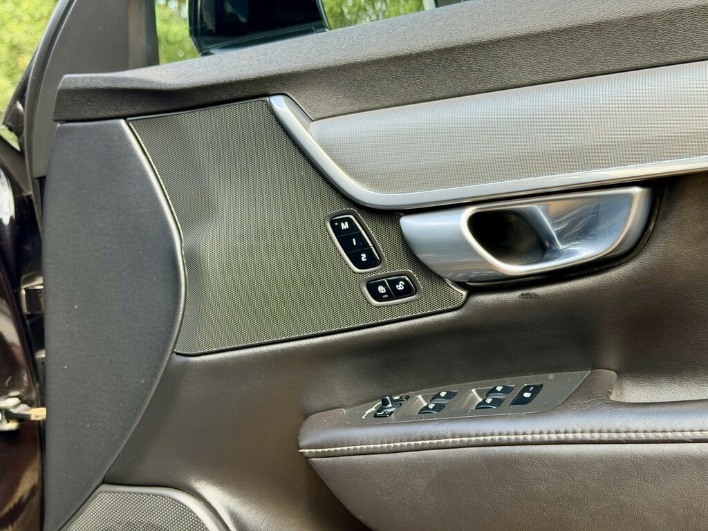 Volvo V90 2017 2.0 D5 Powerpulse Pro Estate Silver #35