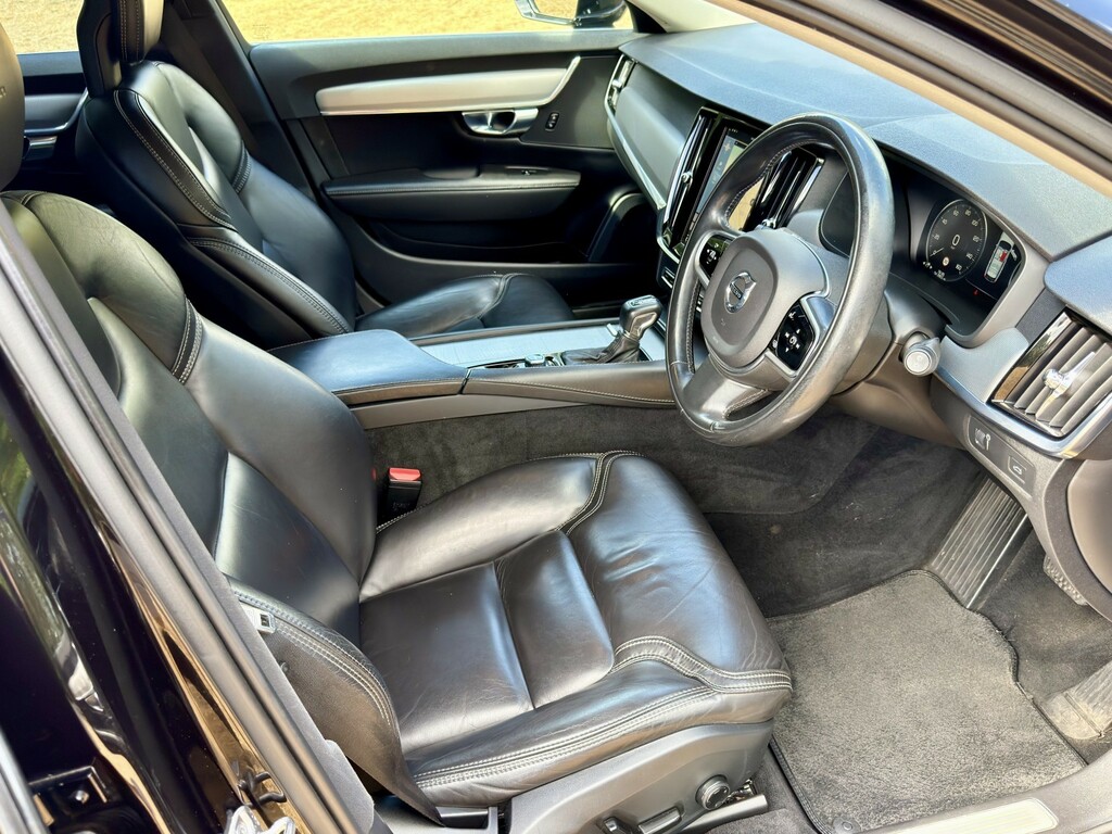 Volvo V90 2017 2.0 D5 Powerpulse Pro Estate Silver #11