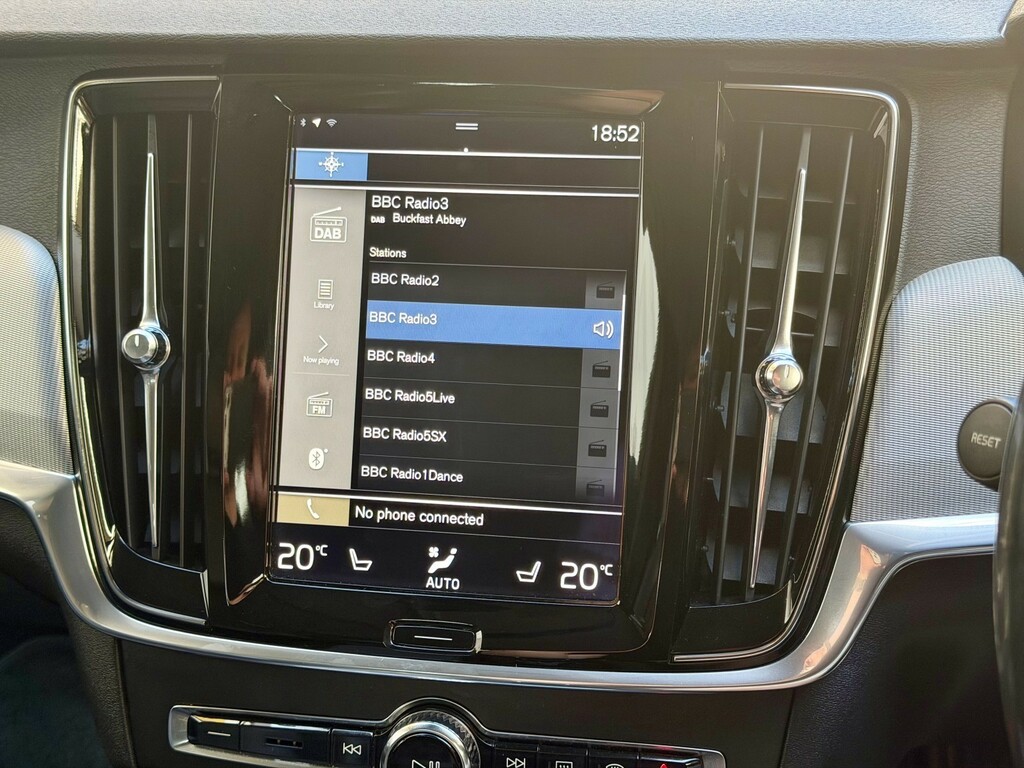 Volvo V90 2017 2.0 D5 Powerpulse Pro Estate Silver #44