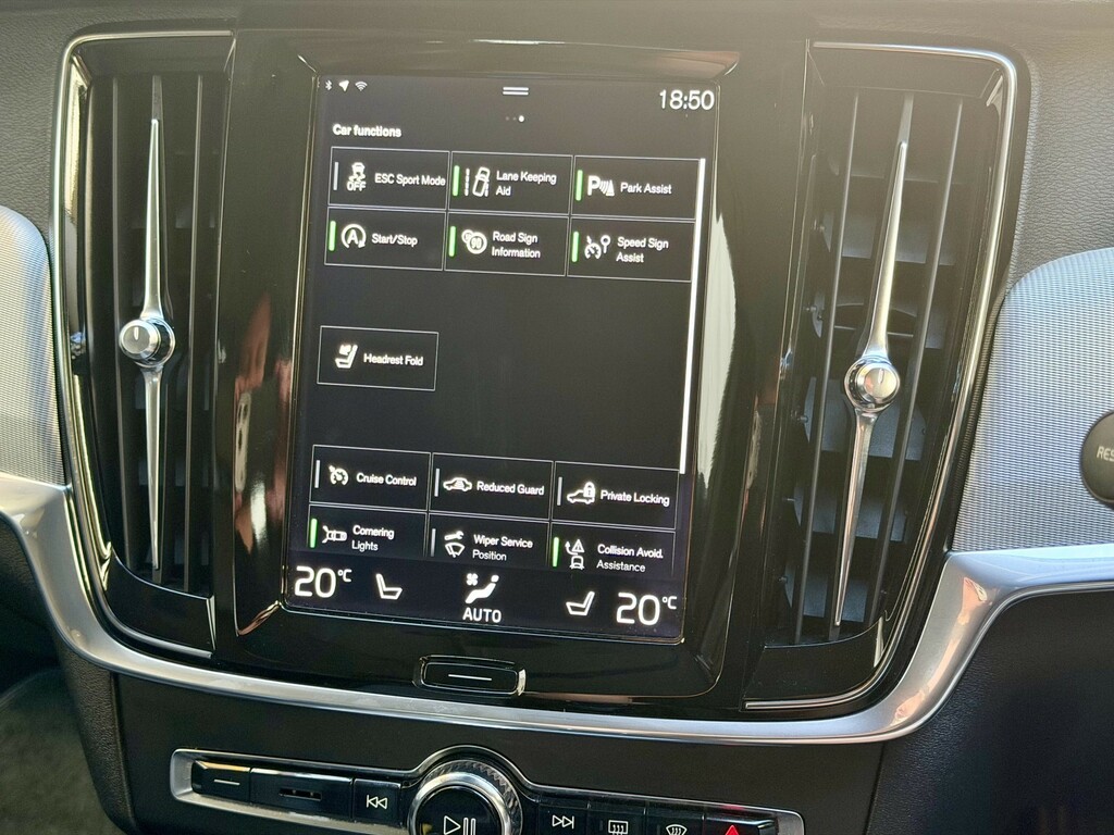 Volvo V90 2017 2.0 D5 Powerpulse Pro Estate Silver #42