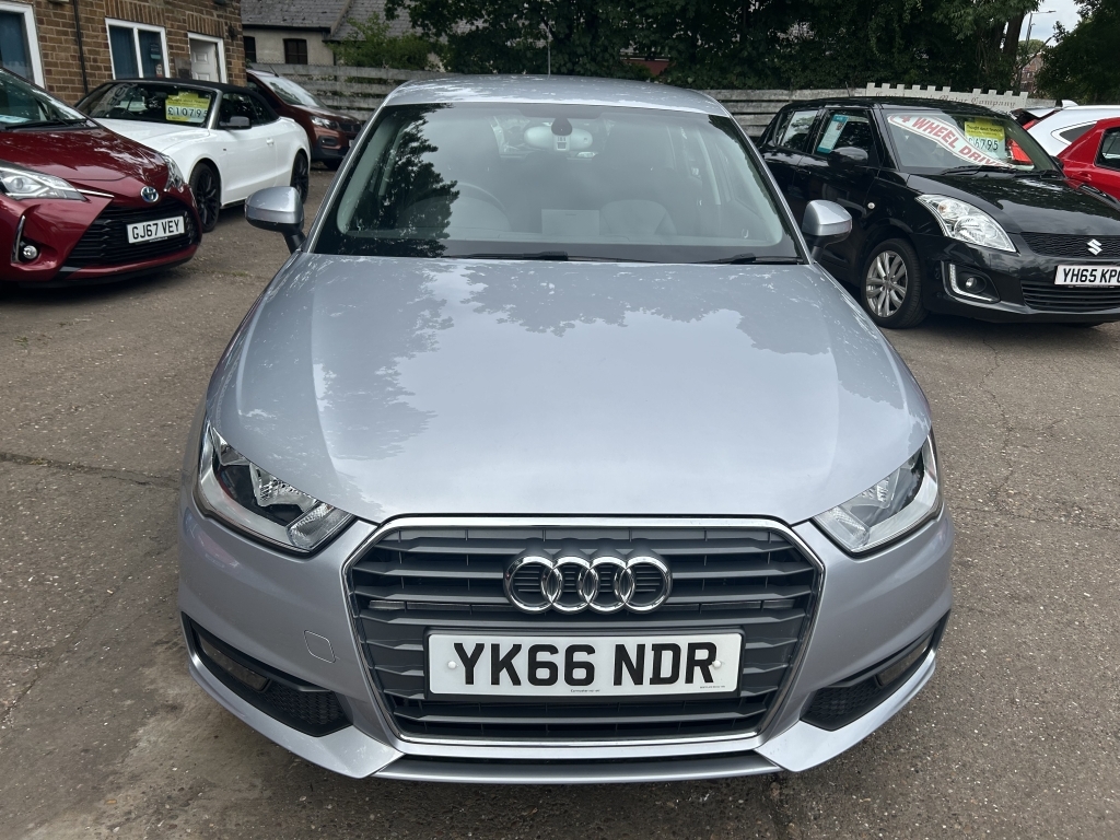 Audi A1 Hatchback 1.4 Sportback Tfsi Sport Silver #3