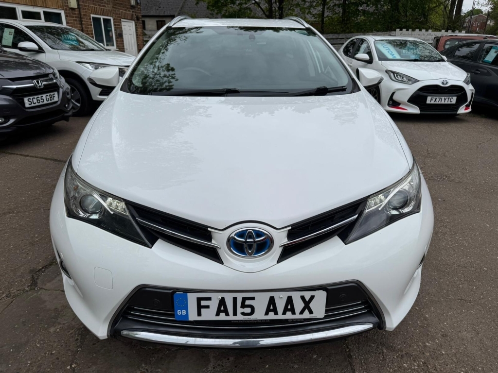 Toyota Auris 1.8 Vvt-i Excel White #2