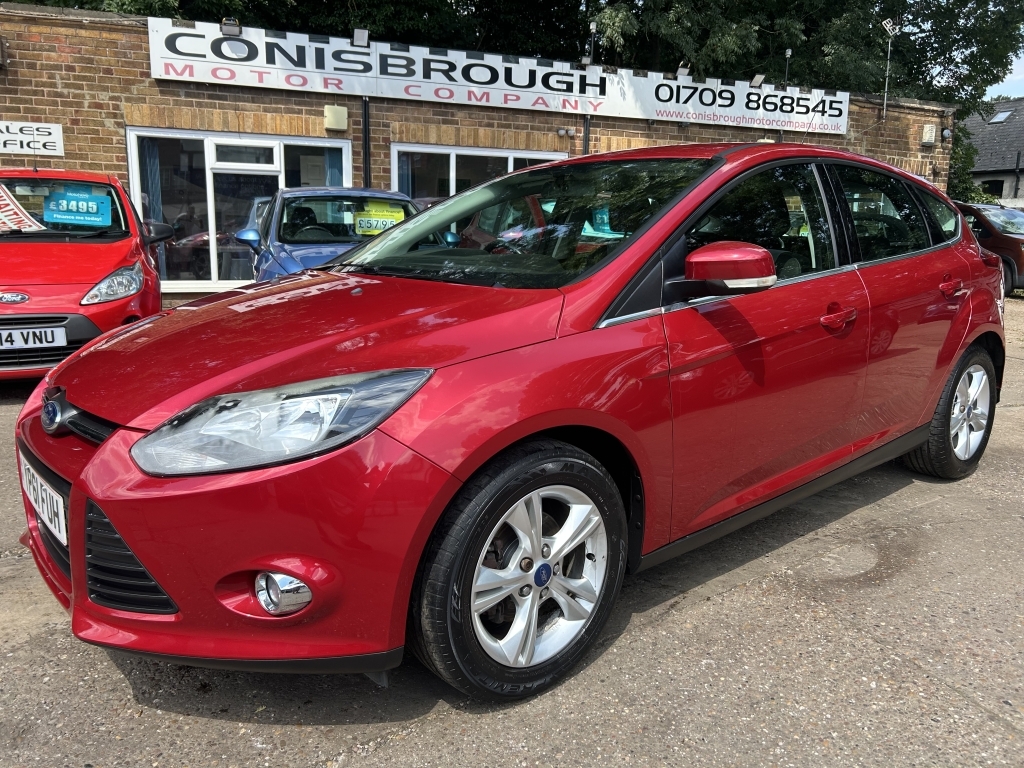 Ford Focus Hatchback 1.6 Zetec Red