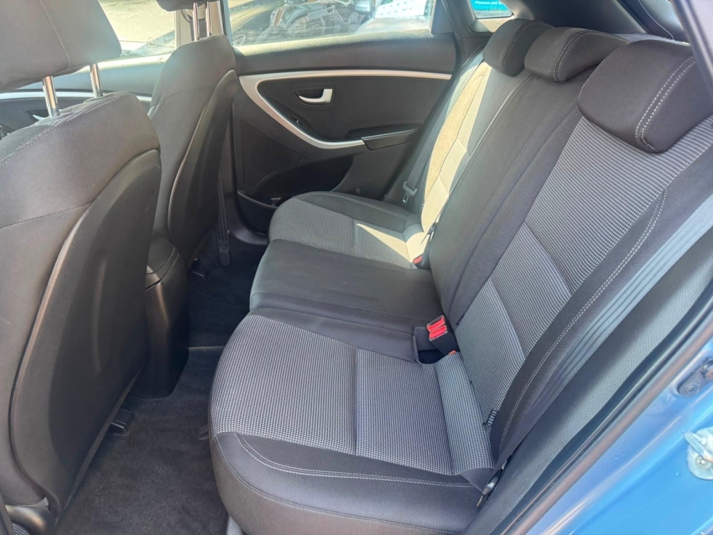 Hyundai I30 Crdi Active Blue Drive Grey #16