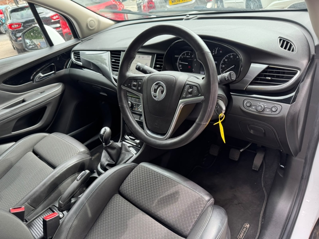 Vauxhall Mokka X Hatchback 1.4 Griffin Plus Ecotec MW19BBE White #6