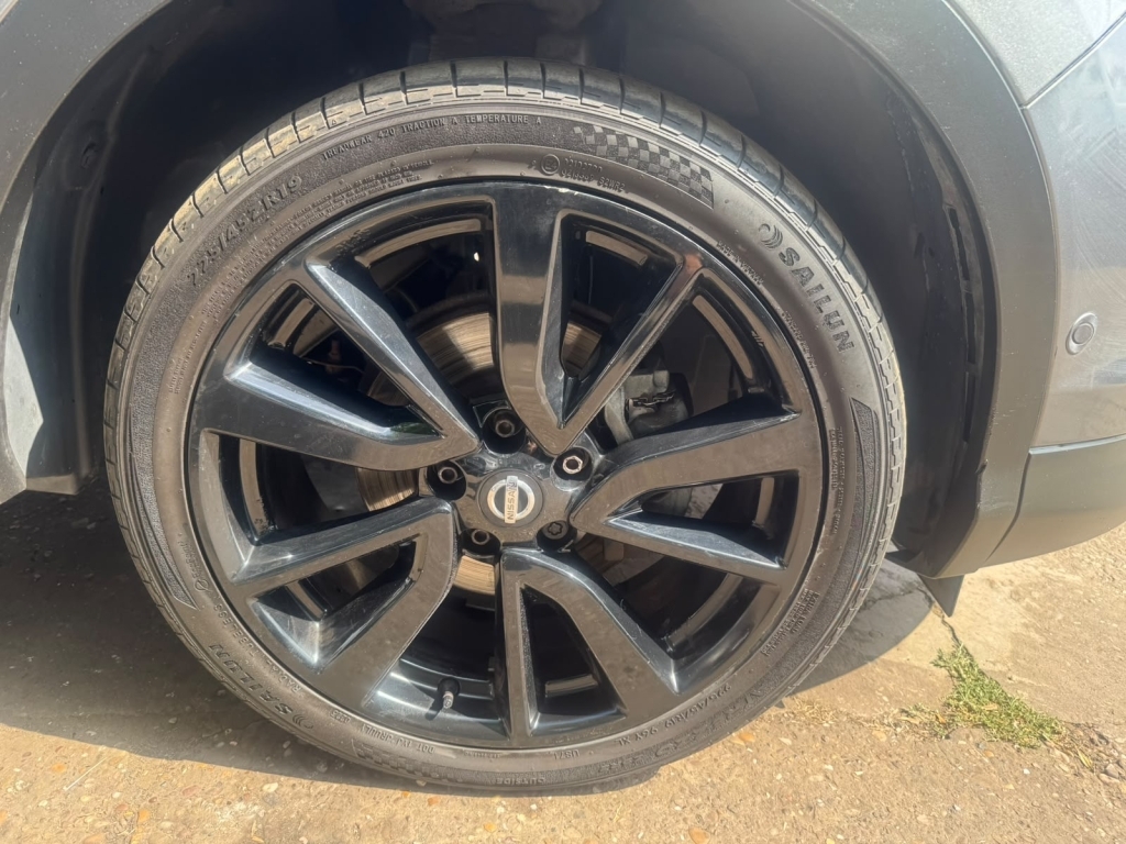 Nissan Qashqai 1.5 Dci Tekna Grey #4
