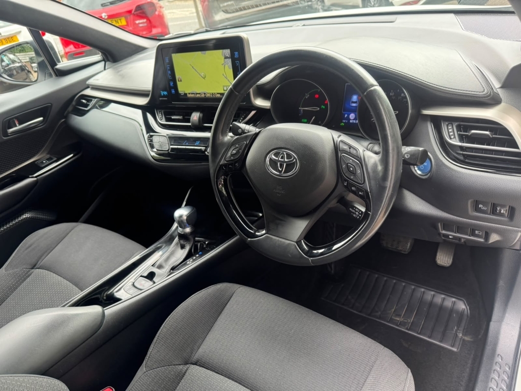 Toyota C-Hr 1.8 Design NA68VSO White #6