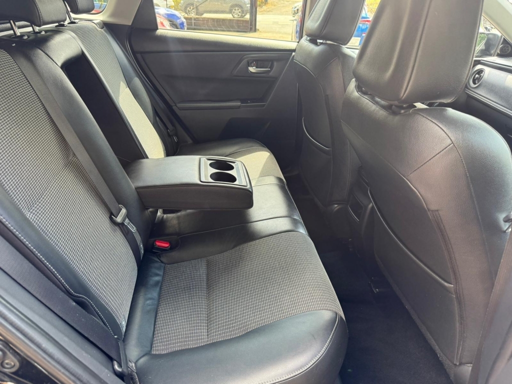 Toyota Auris Excel Grey #12