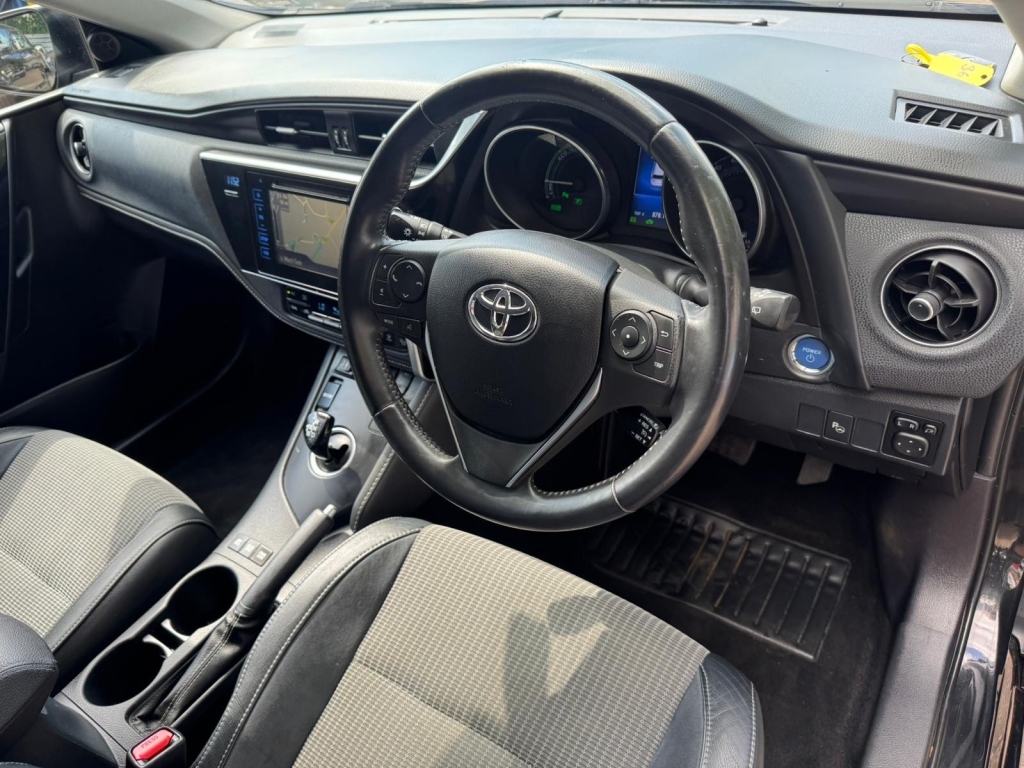 Toyota Auris 1.8 Vvt-i Excel Touring Sports Black #6