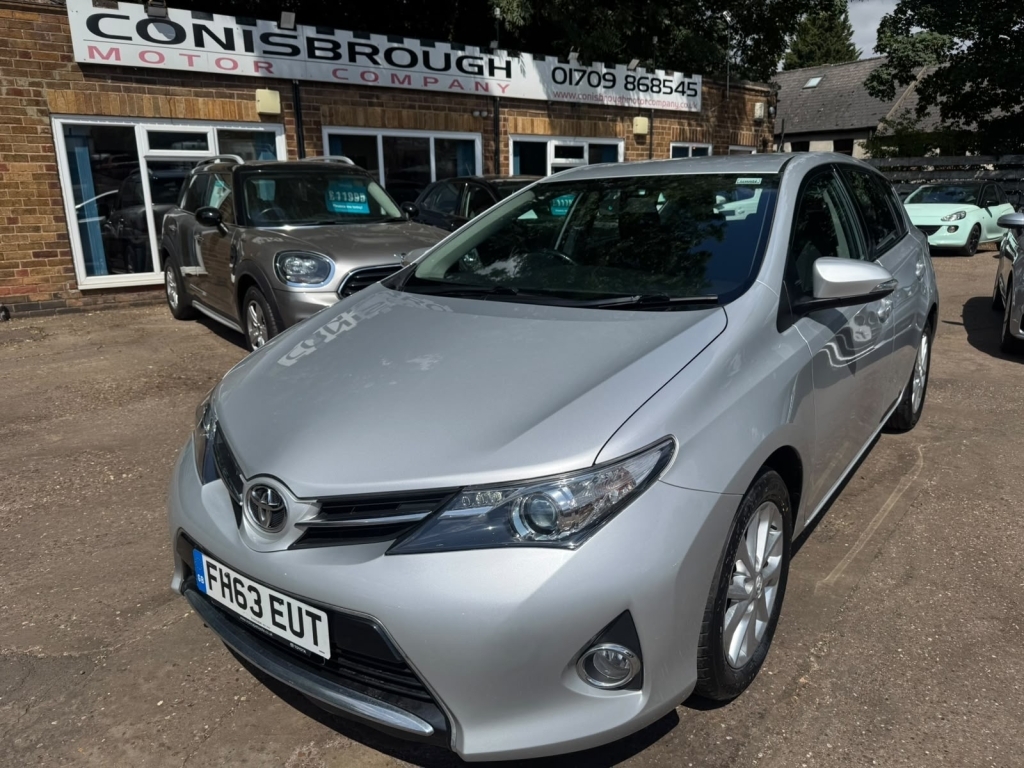 Toyota Auris Hatchback 1.6 Icon Valvematic Silver