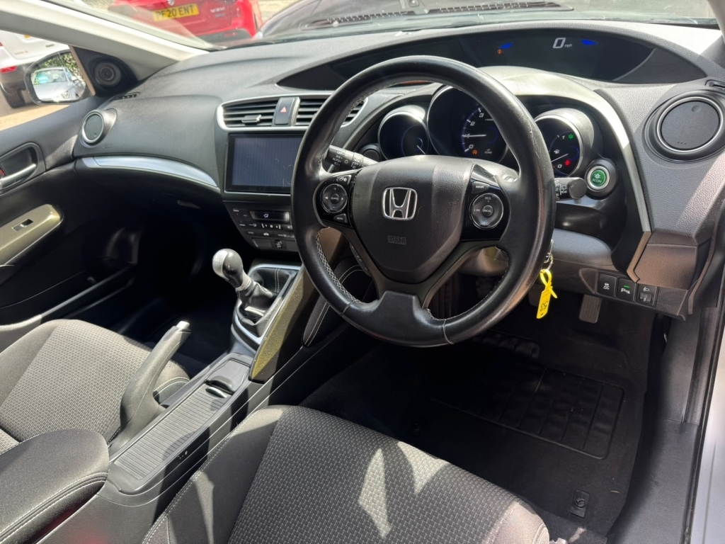 Honda Civic Hatchback 1.3 I-vtec Se Plus Silver #6