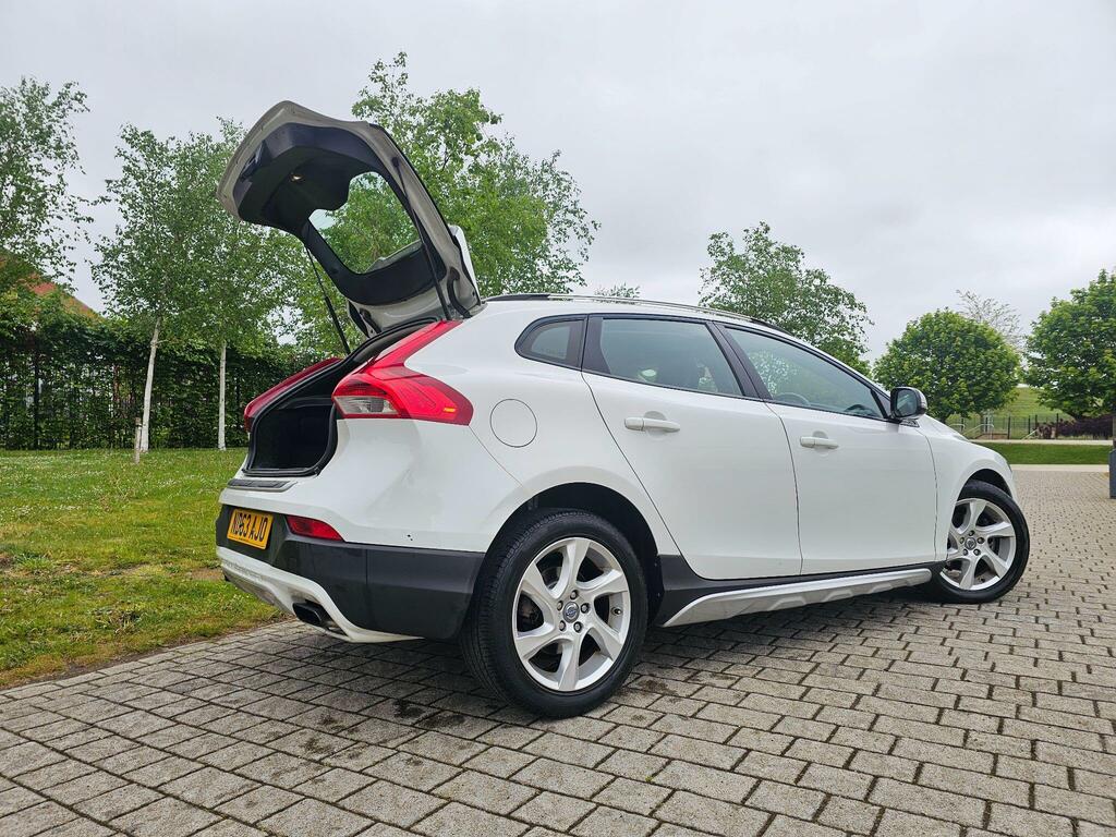 Volvo V40 Cross Country 1.6 D2 Lux Euro 5 Ss White #4
