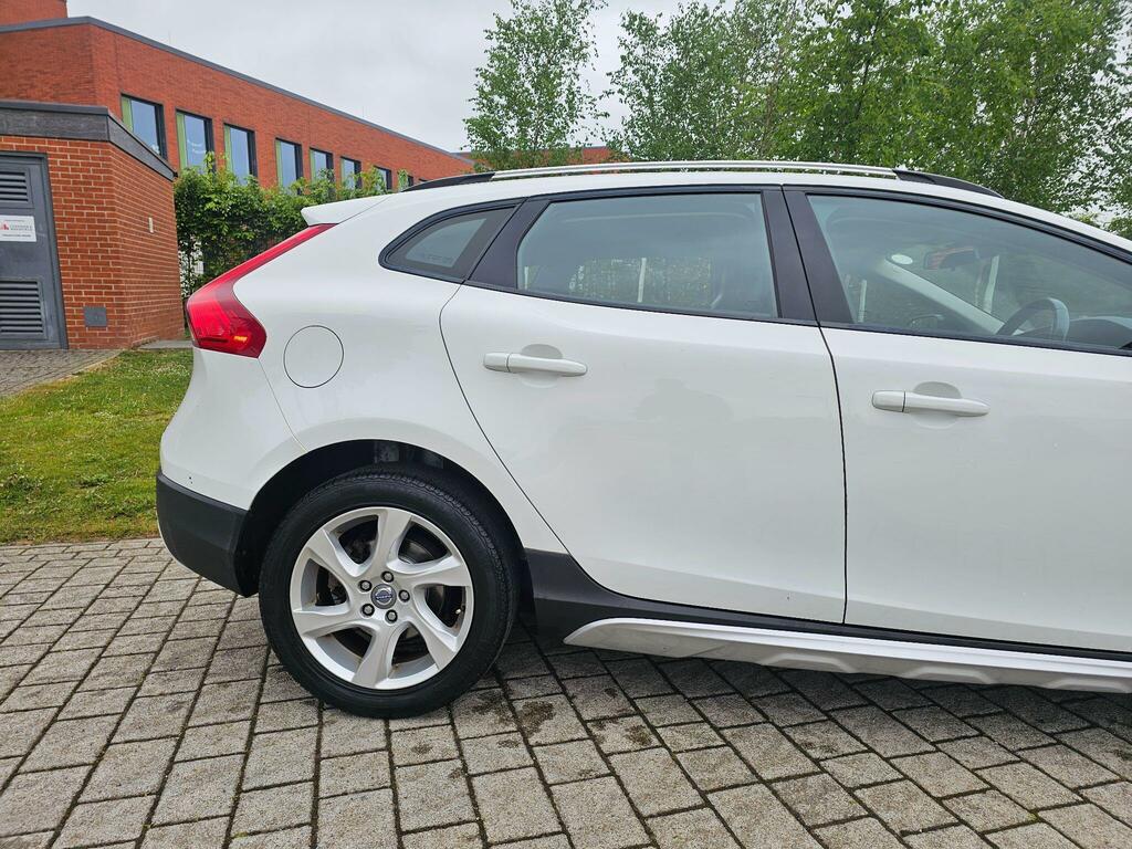 Volvo V40 Cross Country 1.6 D2 Lux Euro 5 Ss White #6
