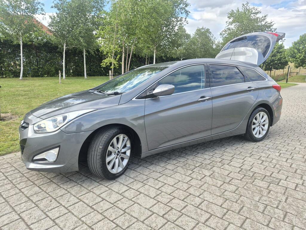 Hyundai I40 1.7 Crdi Blue Drive Style Estate Red #36