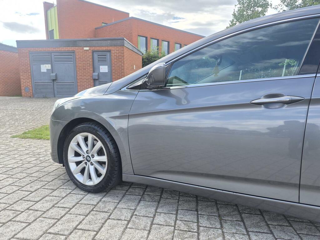 Hyundai I40 1.7 Crdi Blue Drive Style Estate Red #33