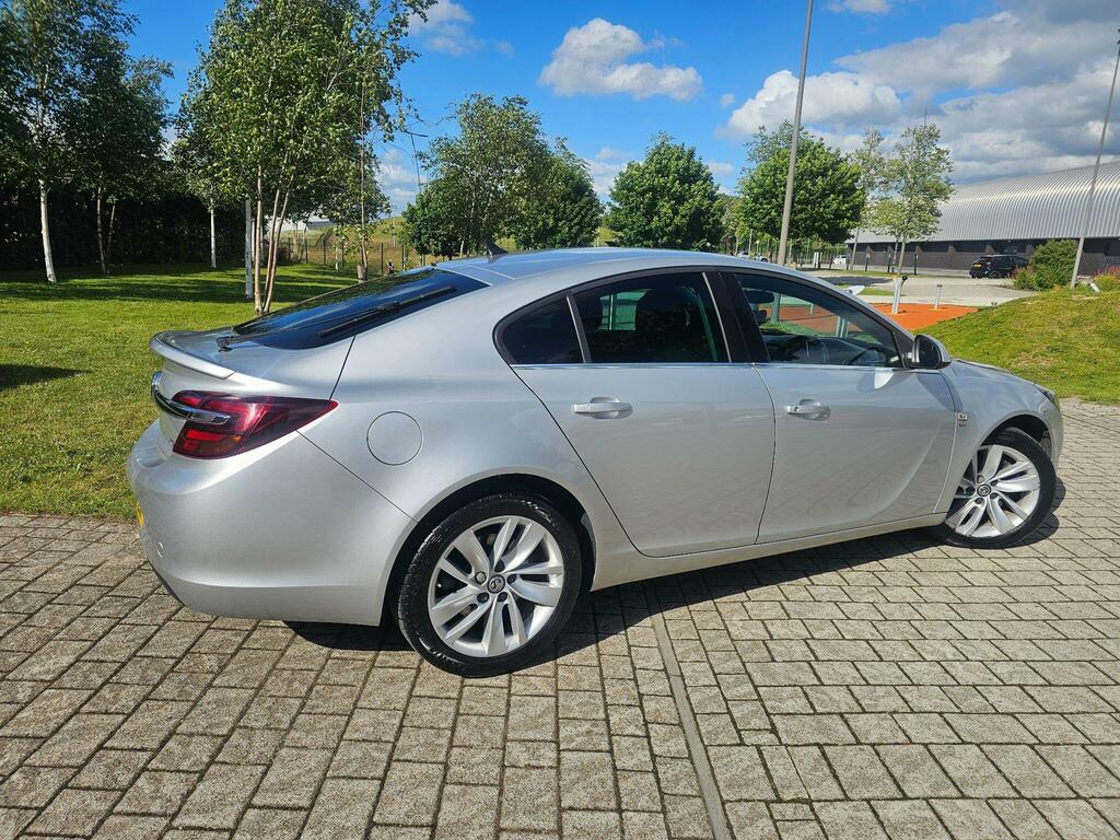 Vauxhall Insignia 2.0 Cdti Ecoflex Sri Nav Sports Tourer Black #17