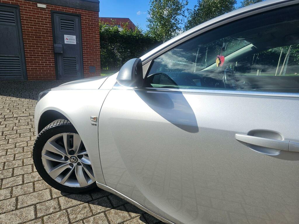 Vauxhall Insignia 2.0 Cdti Ecoflex Sri Nav Sports Tourer Black #30